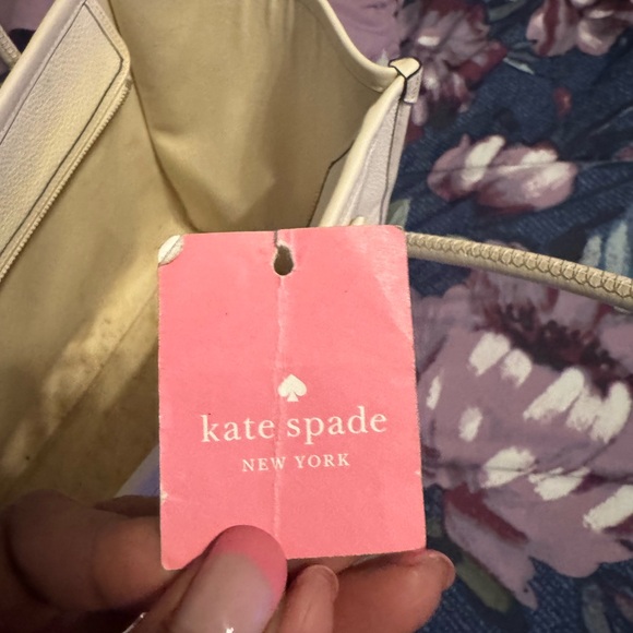 Kate Spade Ivory Tote Bag - Picture 5 of 10